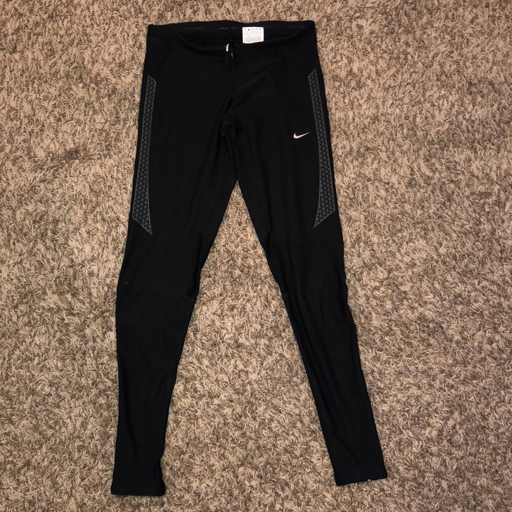Nike reflective nulu fabric legging